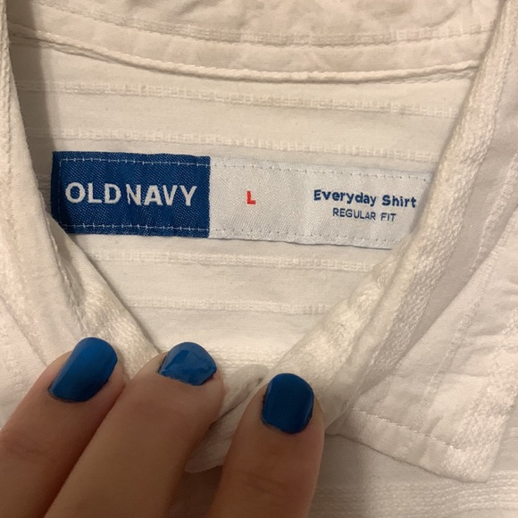 🧡 Old Navy White Everyday Shirt - Picture 5 of 7